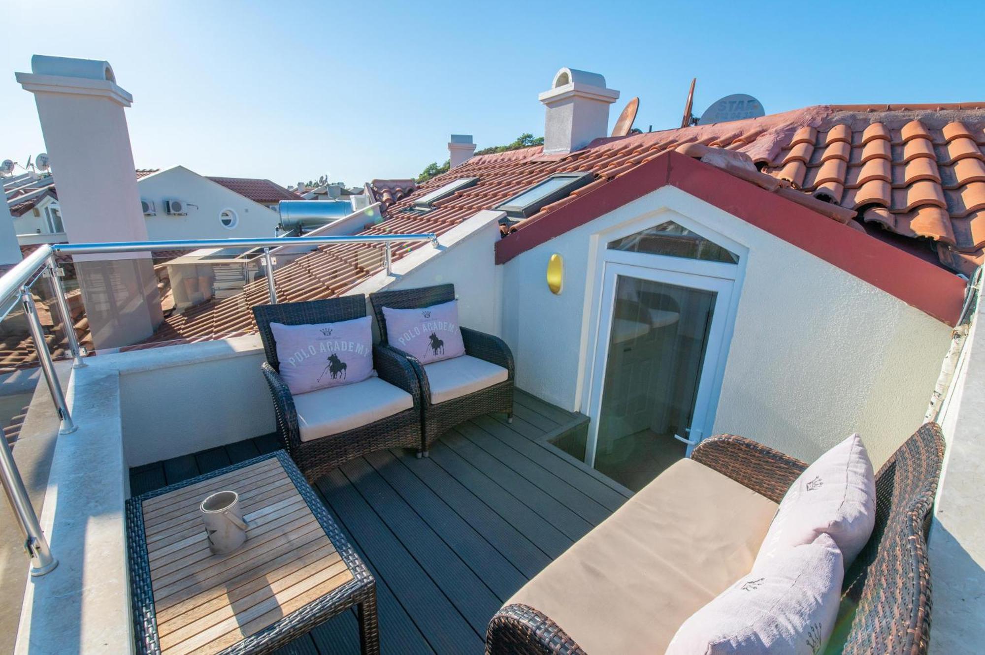 Apart Otel Sunset And 4*